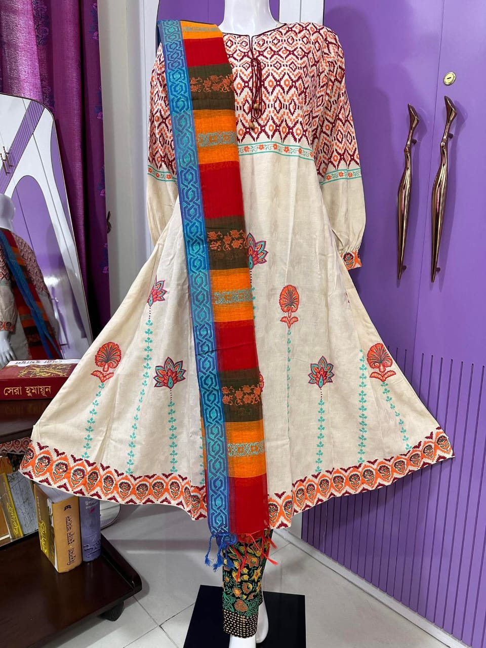 Pakistani Designer Lawn Suit